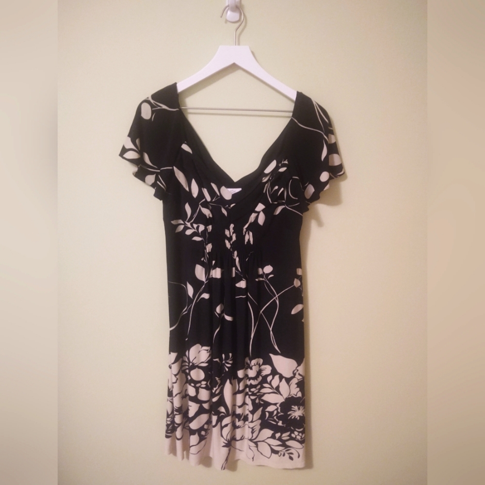 Suze Chin Dress Size 8